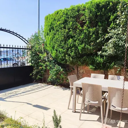 Ayvilla Garden Floor With Garden Use, Sea View